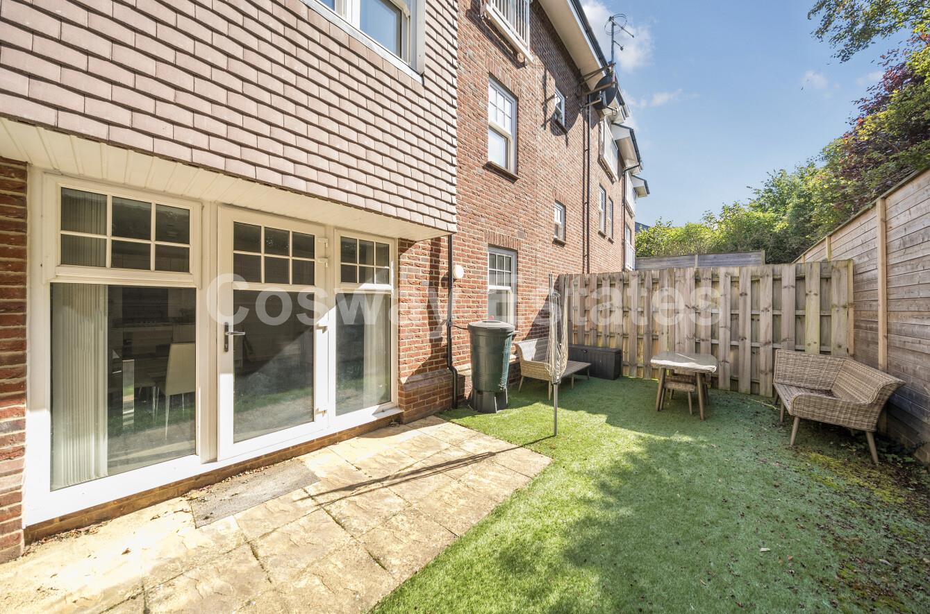 Rosebery Place, Mill Hill, NW7, London